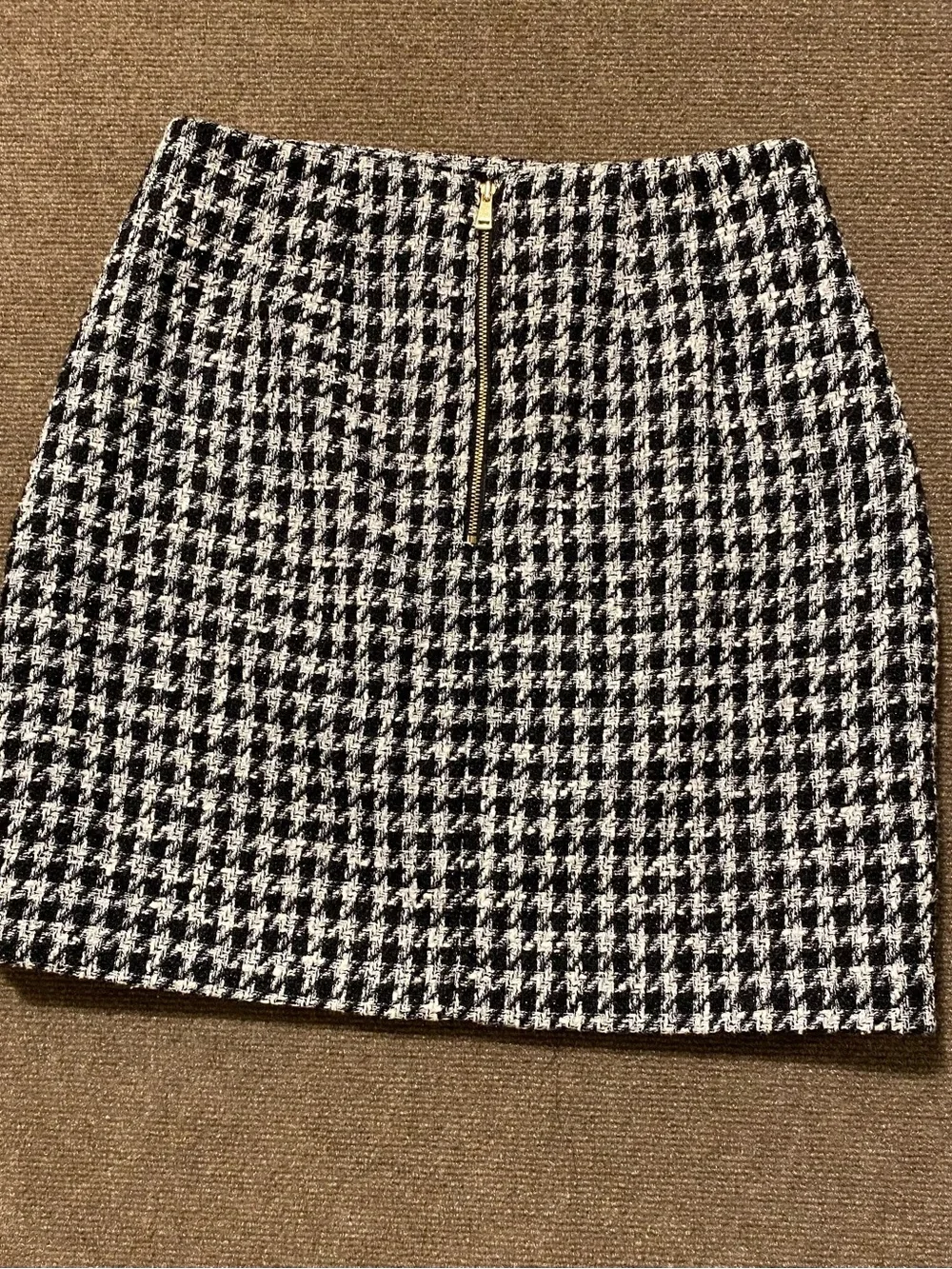 LOFT Black & White Houndstooth Tweed Mini Skirt Size 8